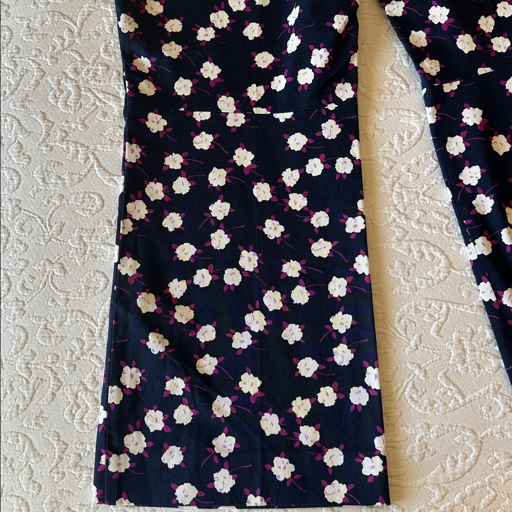NWT J. Crew l Hayden Kickout Crop in Scattered Peony Print, 12 - Picture 7 of 11